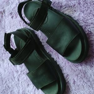 Dr Martens Voss Hyrdo Sandals